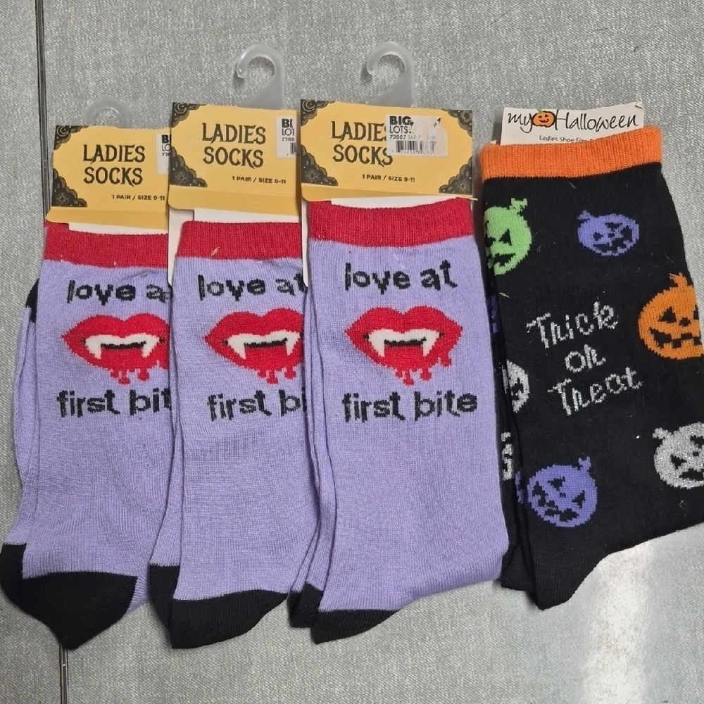 4 Pair Halloween Themed Crew Socks Set Womens Kids